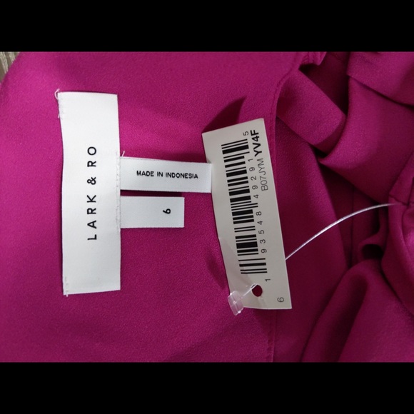 Lark & Ro Three Quarter Sleeve Blouse - Picture 7 of 9